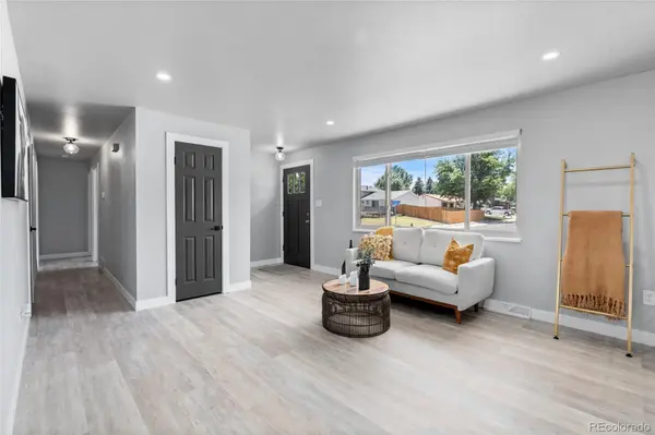 9457 W Arizona AVE, Lakewood, CO 80232