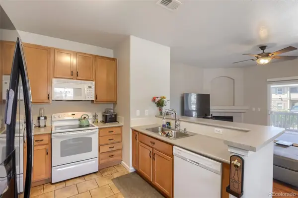 23400 E 5th DR #102, Aurora, CO 80018