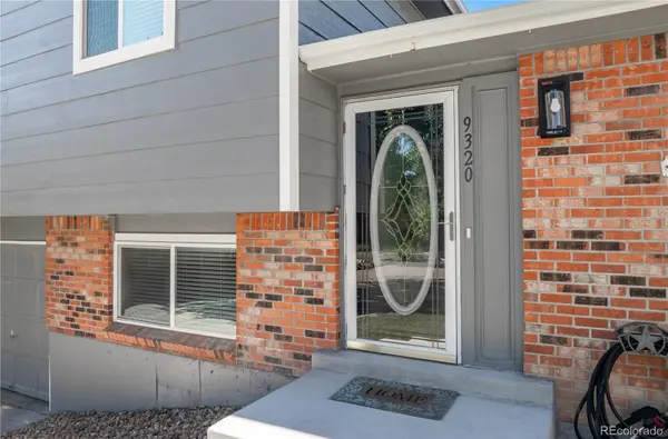 9320 W Burgundy AVE, Littleton, CO 80123