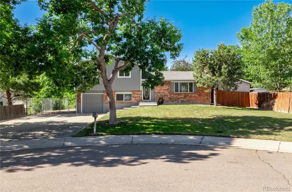 9320 W Burgundy AVE, Littleton, CO 80123