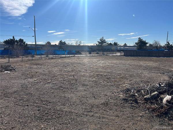 7301 Leyden ST, Commerce City, CO 80022