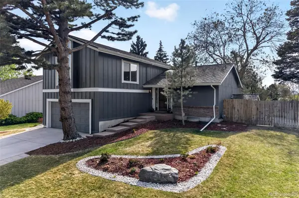 7561 S Ulster PL, Centennial, CO 80112
