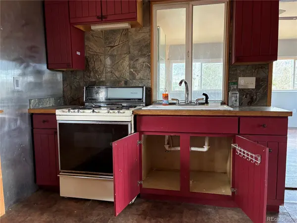 12201 S State Highway 67, Cripple Creek, CO 80813