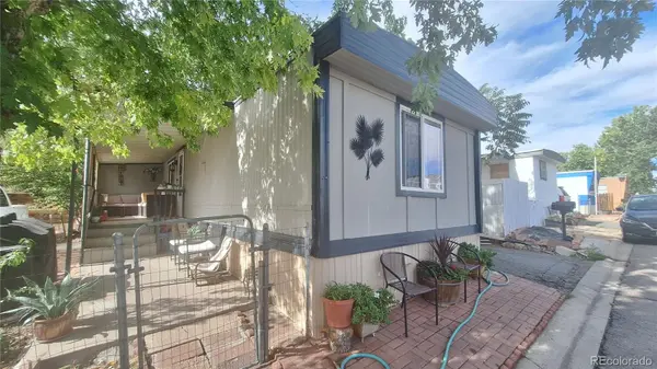 2853 Blue Jay ST, Denver, CO 80260