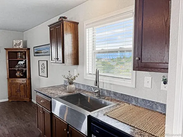 296 Arapahoe CIR, Westcliffe, CO 81252