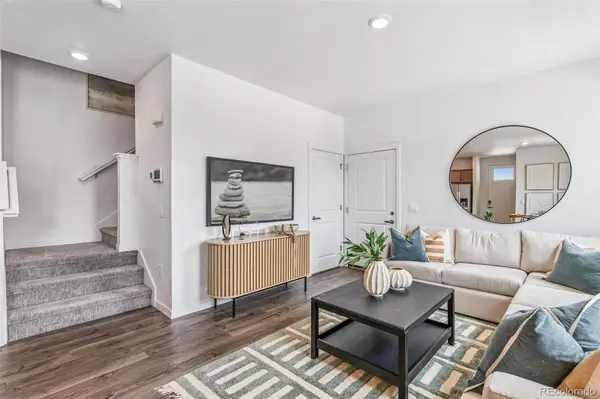 1375 S Clinton ST #A, Denver, CO 80247