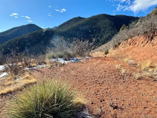 5198 Crystal Park RD, Manitou Springs, CO 80829