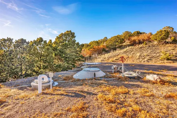 303 Peak View PL, Canon City, CO 81212