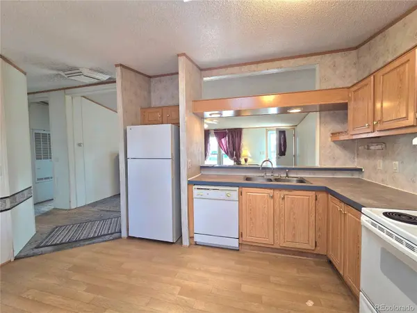 5250 W 53 AVE, Arvada, CO 80002