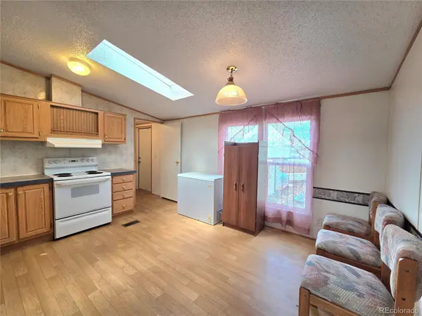 5250 W 53 AVE, Arvada, CO 80002