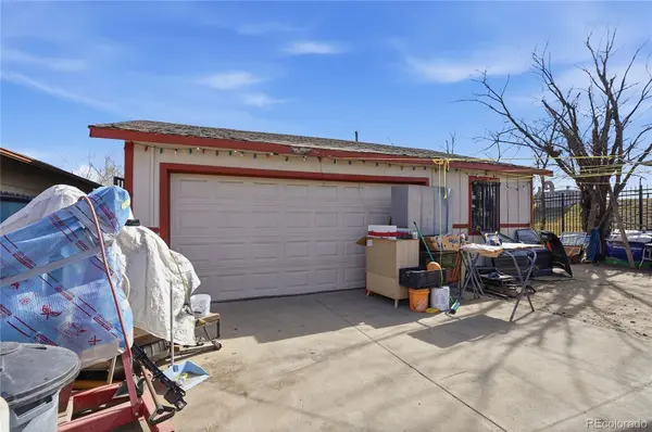 8010 Jasmine ST, Dupont, CO 80024