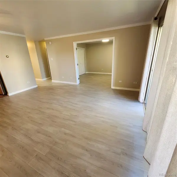755 S Clinton ST #6B, Denver, CO 80247