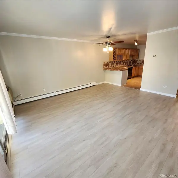 755 S Clinton ST #6B, Denver, CO 80247