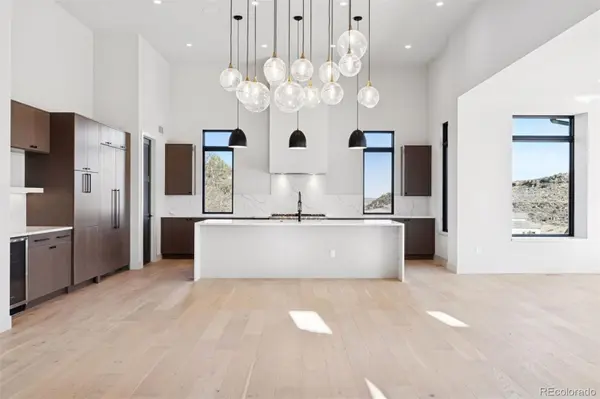 7893 Raphael LN, Littleton, CO 80125