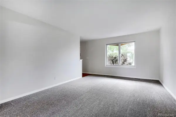 490 S Kingston CIR, Aurora, CO 80012