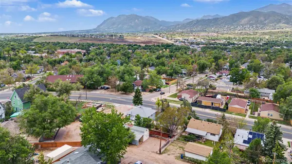 2206 W Uintah ST, Colorado Springs, CO 80904