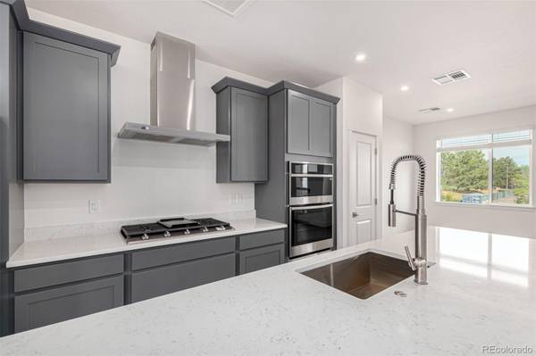 39 Ascent TRL, Englewood, CO 80112