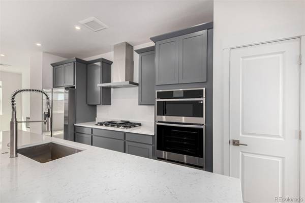 39 Ascent TRL, Englewood, CO 80112