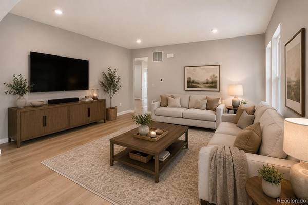 9173 Violet WAY, Arvada, CO 80007