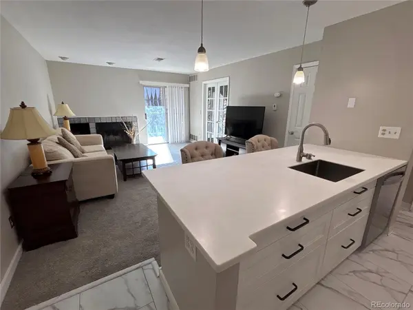 2575 S Syracuse WAY #J102, Denver, CO 80231