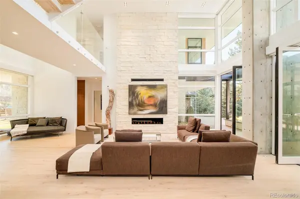 121 S Dexter ST, Denver, CO 80246