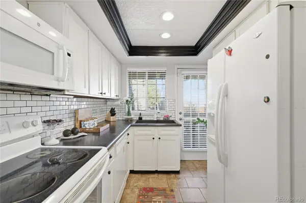12106 E 2nd DR, Aurora, CO 80011