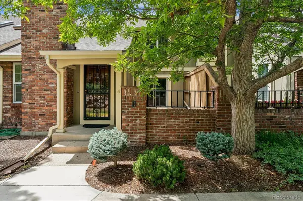 2763 W Long DR #B, Littleton, CO 80120