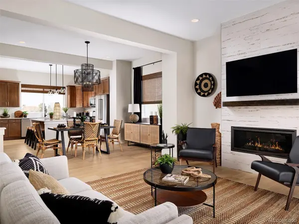 888 S Valentia ST #16-101, Denver, CO 80247