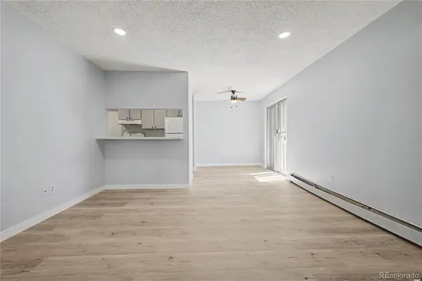21 Newark ST #D, Aurora, CO 80012