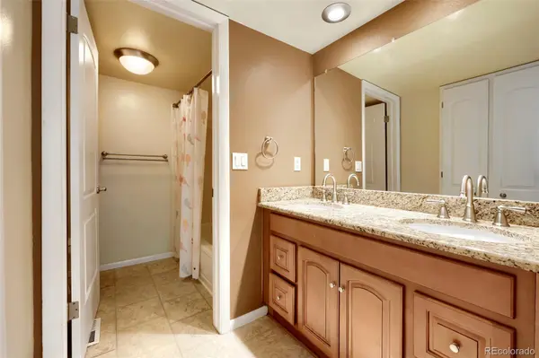 701 N Harlan ST #E27, Lakewood, CO 80214