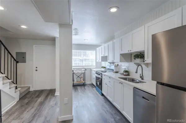 1200 S Monaco St Pkwy #17, Denver, CO 80224
