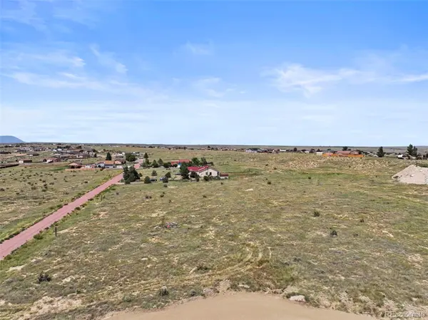 1126 N Red Granite LN, Pueblo West, CO 81007