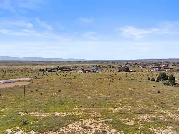 1126 N Red Granite LN, Pueblo West, CO 81007