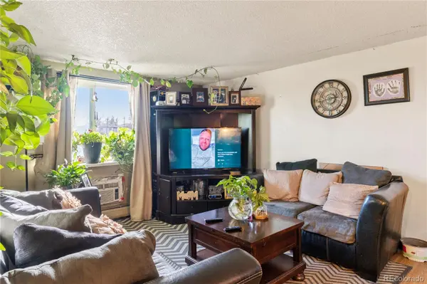 1100 S Quivas ST, Denver, CO 80223