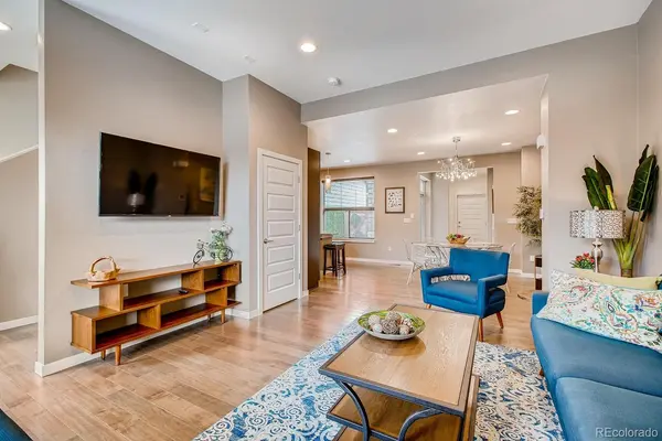 10068 Town Ridge LN, Lone Tree, CO 80124