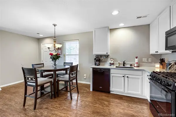 7846 S Kittredge CIR, Englewood, CO 80112