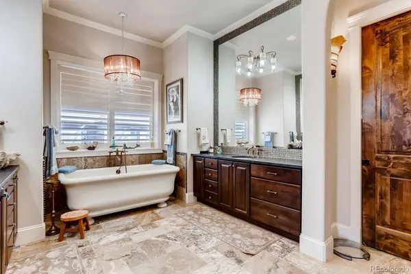 6963 S Espana WAY, Aurora, CO 80016