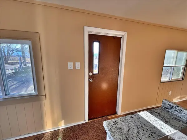 220 Mount View LN, Colorado Springs, CO 80907