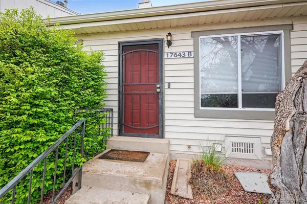 17643 E Loyola DR #B, Aurora, CO 80013