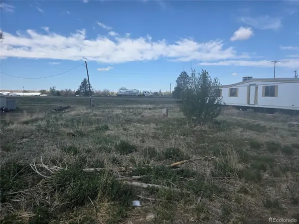 385 7th AVE, Deer Trail, CO 80105