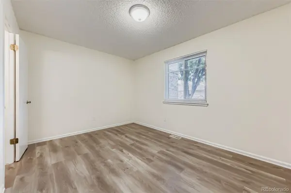1868 S Ammons ST #A, Lakewood, CO 80232
