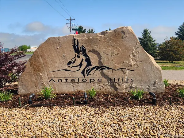 865 Antelope DR, Bennett, CO 80102