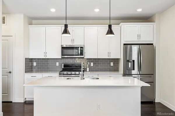 7608 S Zante CT, Aurora, CO 80016