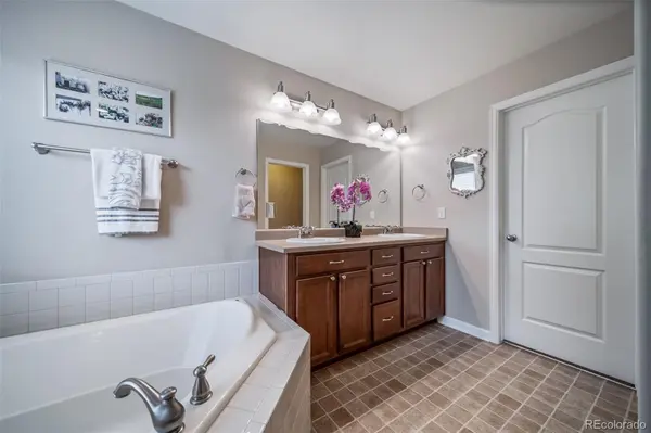 18236 Shadbury LN, Parker, CO 80134