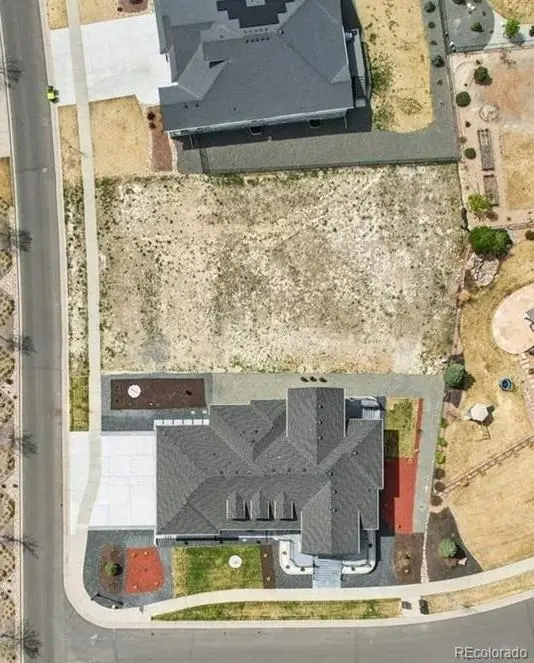 8069 S Blackstone Pkwy, Aurora, CO 80016