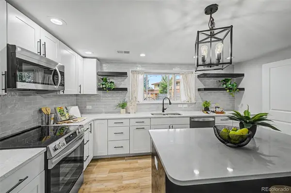 660 S Arbutus ST, Lakewood, CO 80228