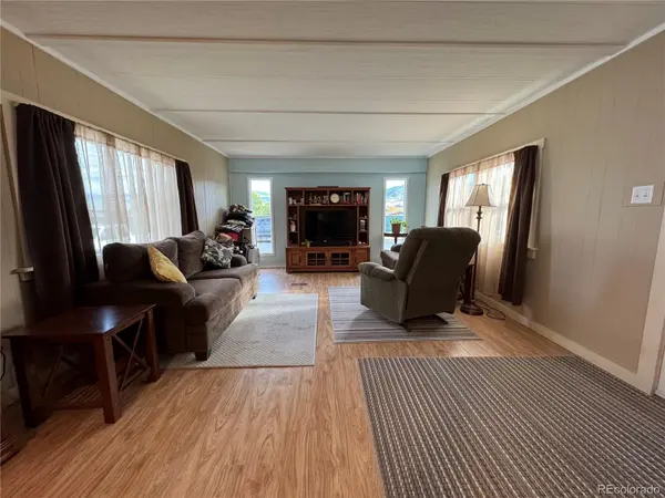 910 J ST, Salida, CO 81201