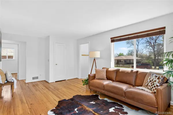 8165 W 17th AVE, Lakewood, CO 80214