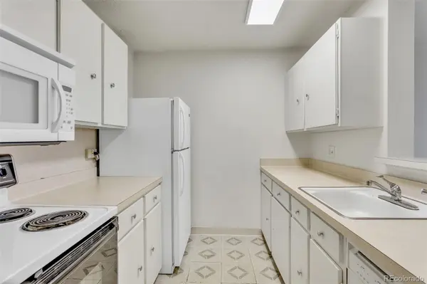2231 S Vaughn WAY #315B, Aurora, CO 80014