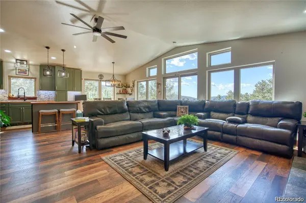 61 Country Sky LN, Estes Park, CO 80517